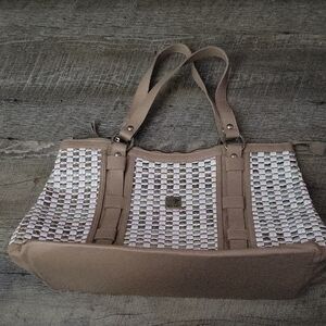 Petusco leather Tan and White Shoulder Bag with Woven Detail